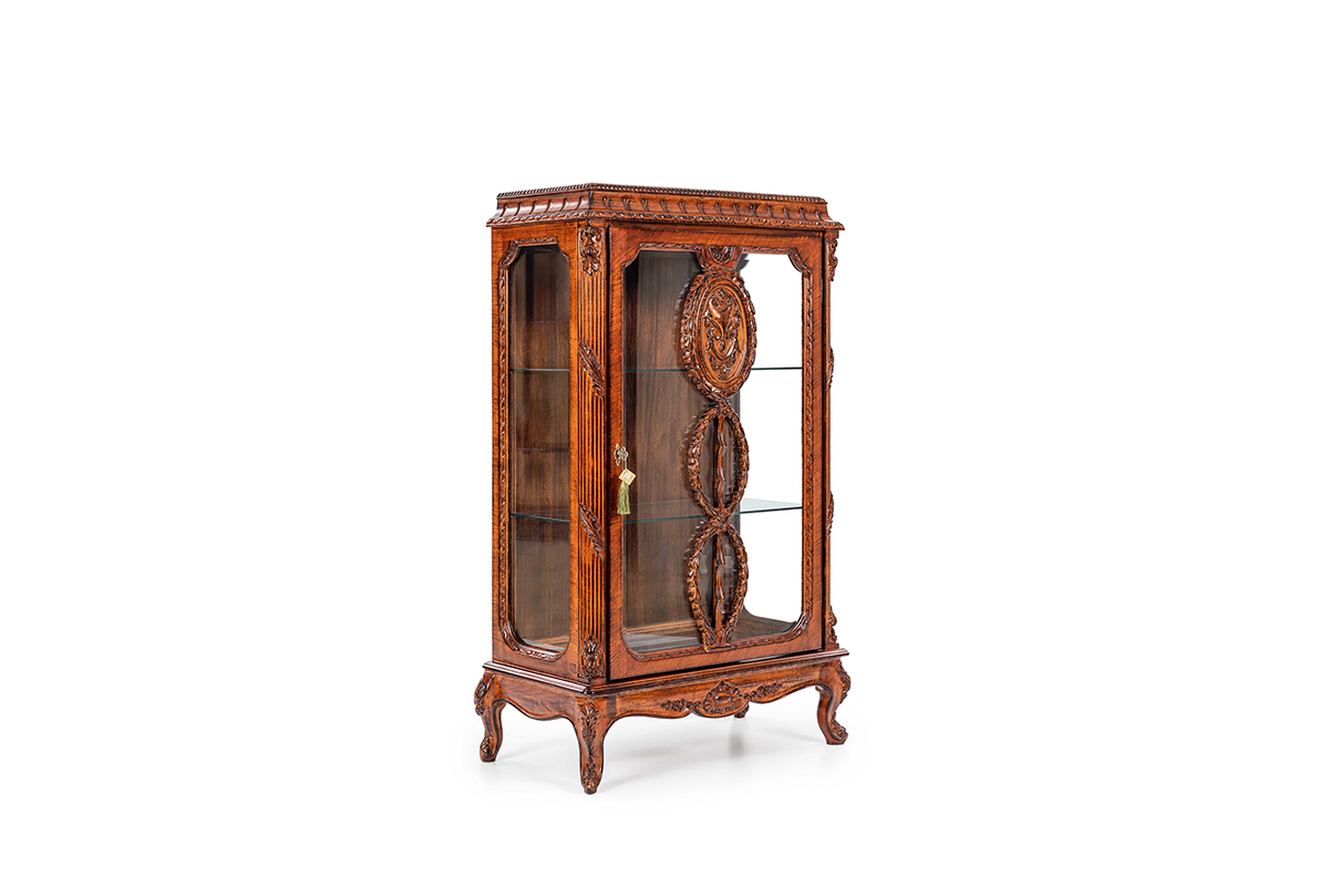KENZO-Display-cabinet