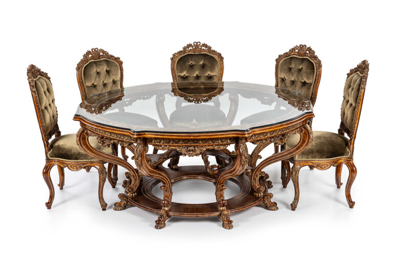 SPANISH A Dining set
